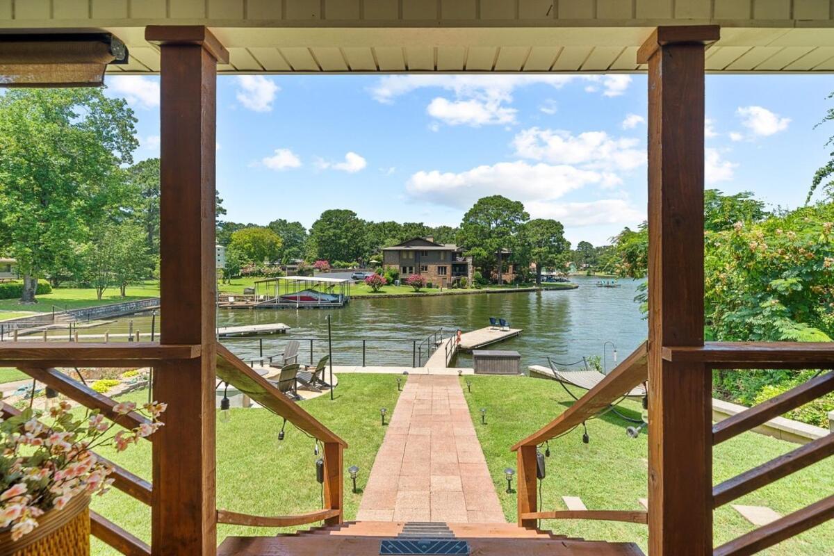 Steps To The Lake, Game Room & More! Sleeps 9 Lake Hamilton Kültér fotó