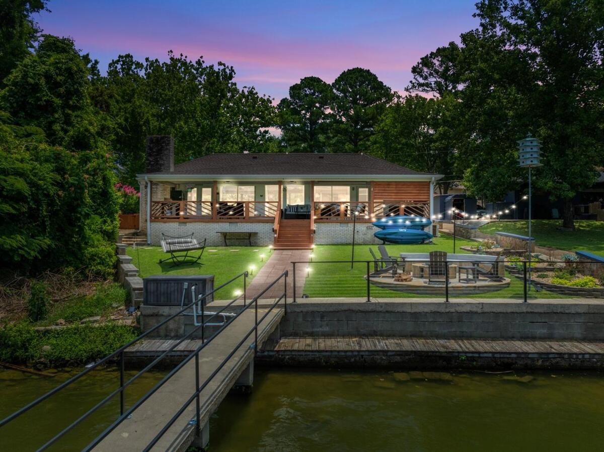 Steps To The Lake, Game Room & More! Sleeps 9 Lake Hamilton Kültér fotó