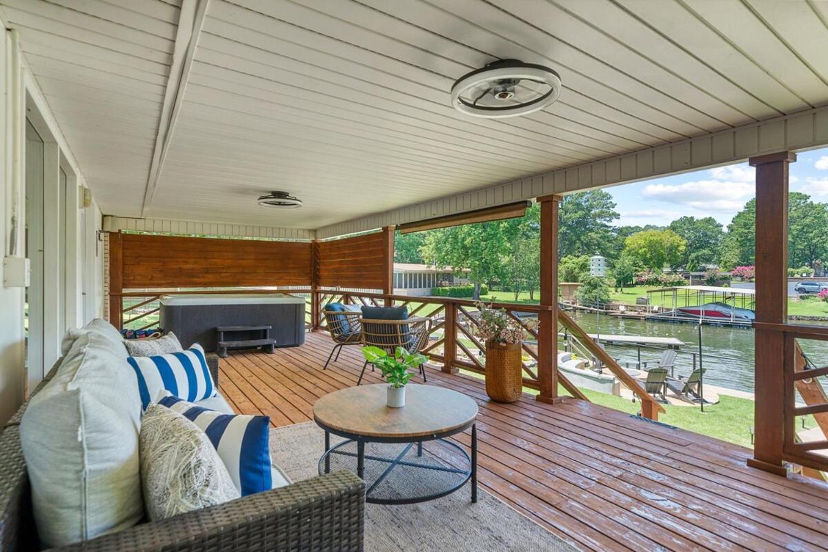 Steps To The Lake, Game Room & More! Sleeps 9 Lake Hamilton Kültér fotó